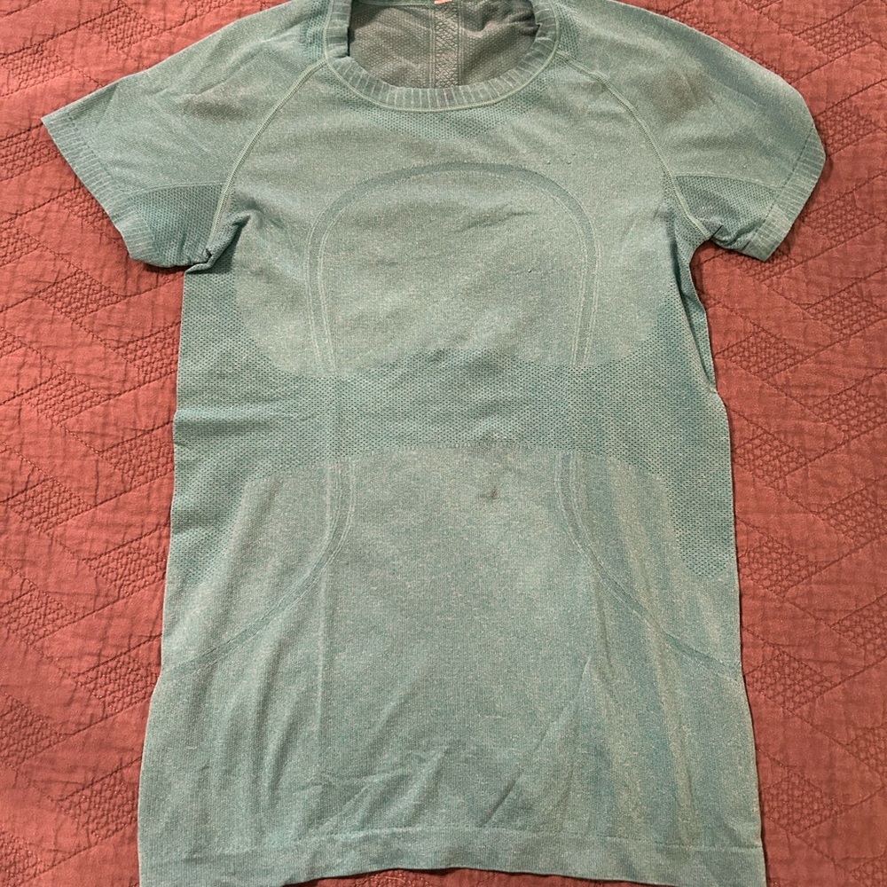 Lululemon Green Short Sleeve Top